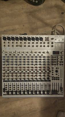 Behringer mixeta