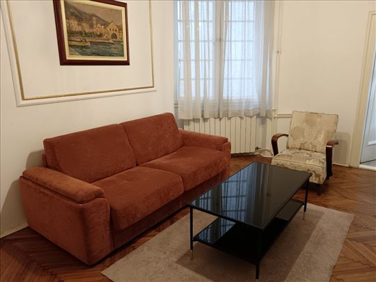 Četvorosoban stan za izdavanje na kod Hrama Svetog