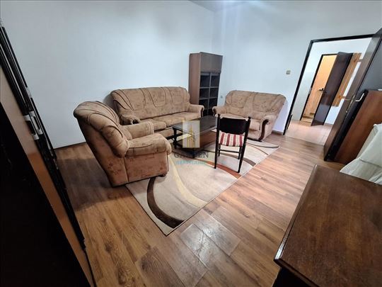 Đeram, dvosoban sa dvorištem