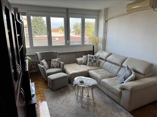 Dvoiposoban namešten stan