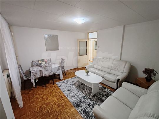 Izdaje se dvosoban namešten stan na Strelištu