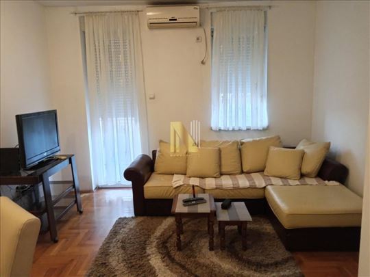 Jednoiposoban stan na Novoj Detelinari