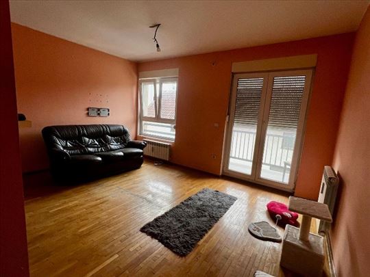 Juhorska 42m2, dvosoban