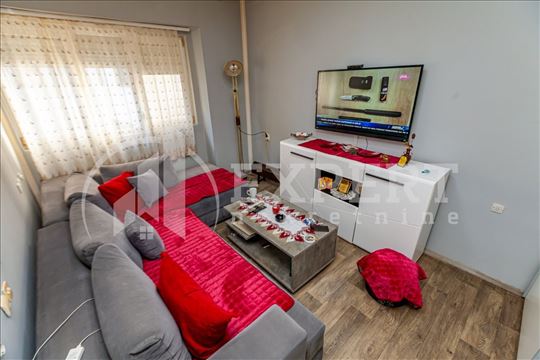 Na prodaju jednosoban stan na Keju na I spratu