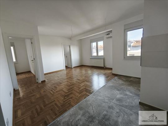 Nov stan sa garažom idealnog rasporeda i funkcion