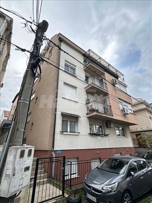 Odličan,renoviran stan na Lekinom brdu.