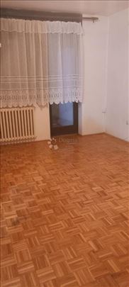 Petlovo brdo, Mrakovička, 46 m2