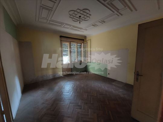 Salonac, Bulevar kralja Aleksendra, 3.0 prvi sprat