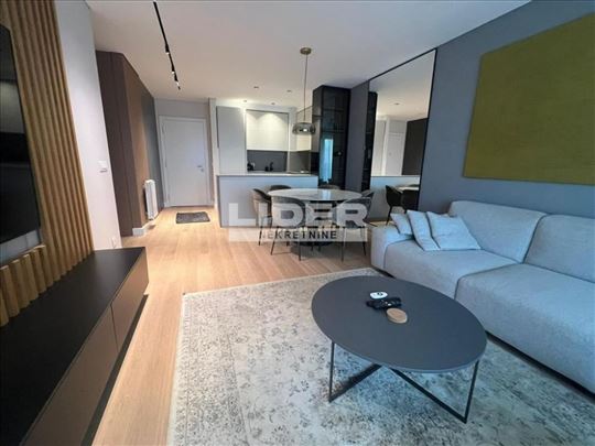 Stan na najlepšoj lokaciji na Novom Beogradu, okru