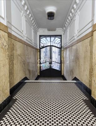 Strogi centar, salonac, uknjižen ID#3113