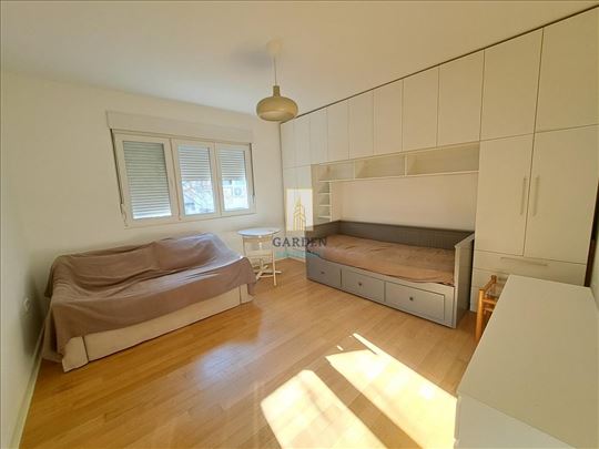 TC Big fashion- uknjižen renoviran stan