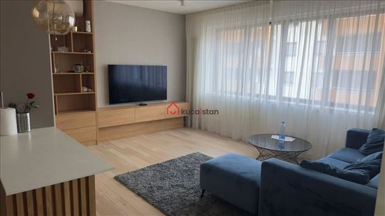 A Blok. New. Lux. Bright. Two Garage included