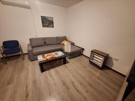 Arhitektonsko - tehnička škola, dvosoban