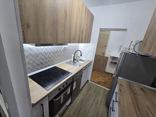 Blok 22,3.0,renoviran,polunamešten ID#818795