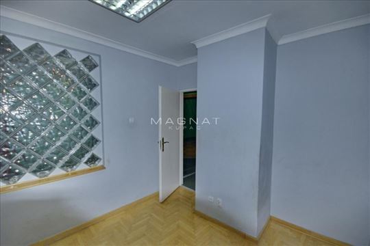 Centar - Kod Spomenika Stefanu Nemanji - Karađorđe