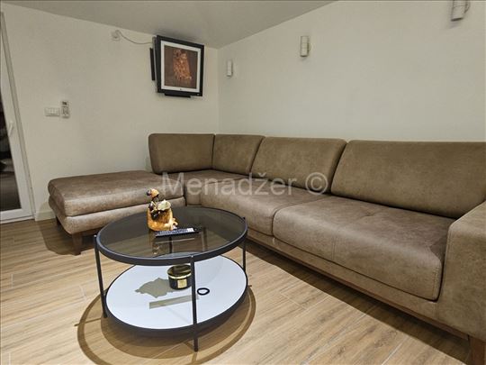 Čukarica,Železnik,55m2+20m2 terasa,2,0, na 3spr. t