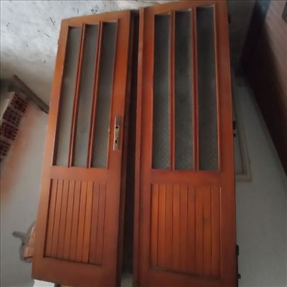 Dvokrilna, drvena vrata