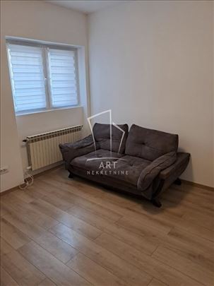 Hram Svetog Save, Katanićeva, stan sa dvorištem ID