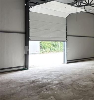 Izdajem halu 130m2