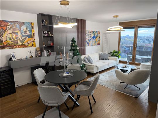 Namesten lux stan 4.0 Marije Bursac Zemun/vlasnik