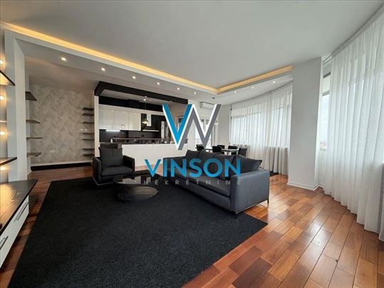 Novi Sad, Bulevar Evrope - Komforan troiposoban st