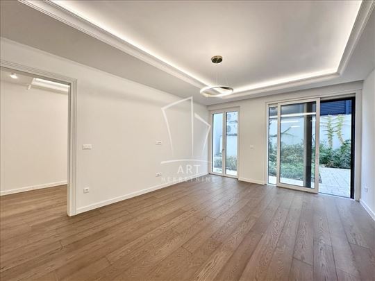 Old Town Regency , Luksuzna novogradnja u centru s