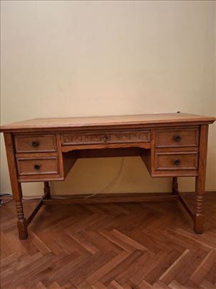 Pisaci radni sto od hrastovog drveta