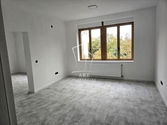 Poslovni prostor, mereno 120m² ID#13173