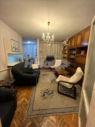 Smederevo, kod Doma kulture, 4,0 76m2, može zamena