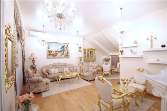 Unikatan stan u centru grada, garaža, ID 9140