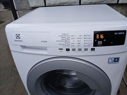 Veš mašina elektrolux 8kg prevoz