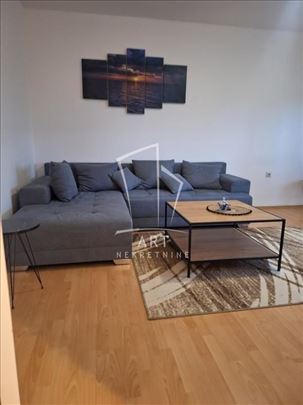 Vidikovac, porodičan stan, mereno 68m2 ID#13180