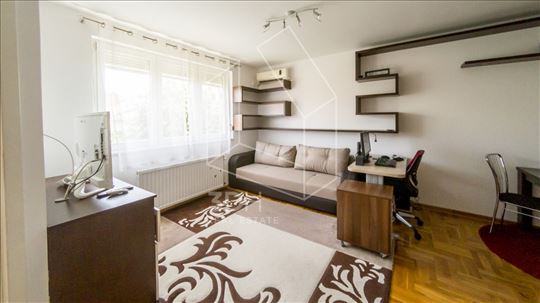 Zvezdara 2.5, kompletno opremljen 40m2 sa terasom