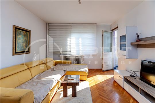 3.0,Crveni Pevac, Gradska bolnica