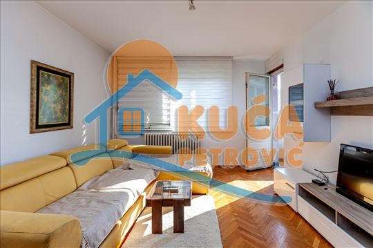 3.0,Crveni Pevac, Gradska bolnica