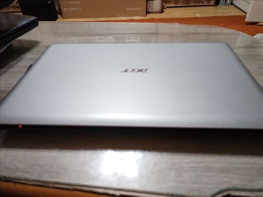 acer 17,3 inca 8 giga ram 500 hdd i3 procesor 2,53