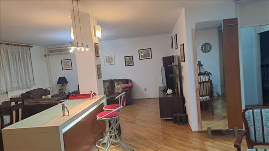 Arena, Blok 28, 3.5 sa garažom 