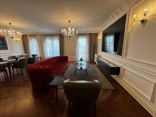 Čubura, deluxe komforan stan, garaža, ID 24416