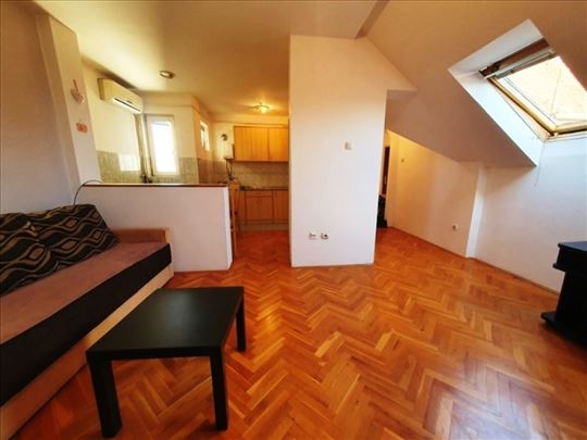 Dvosoban stan kod Socijalnog