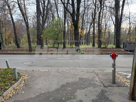 Garaza, Lekino Brdo, prostrana