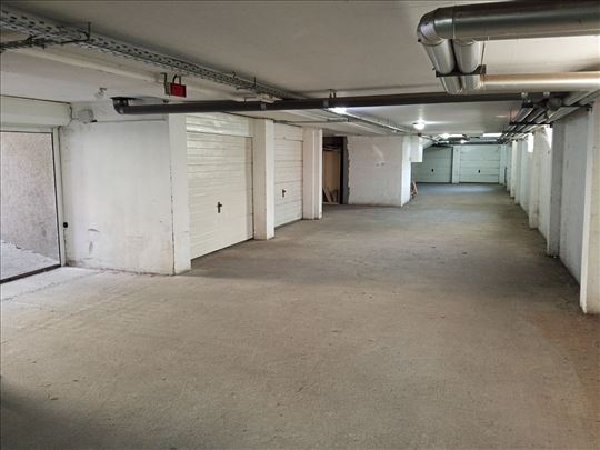 Garaža na Podbari 90e