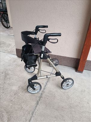 Hodalica šetalica sa naslonom i torbom elan