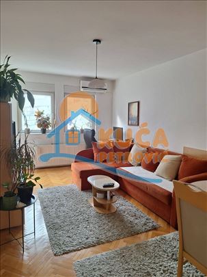 Izdaje se jednoiposoban stan 40m2, kod Filozofskog