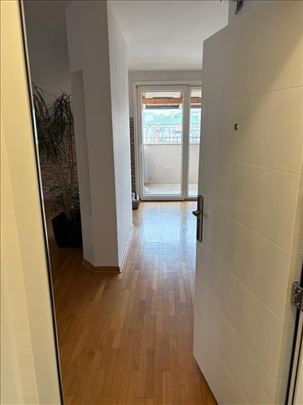 Karaburma, Patrisa Lumumbe, 54m2, prelep stan