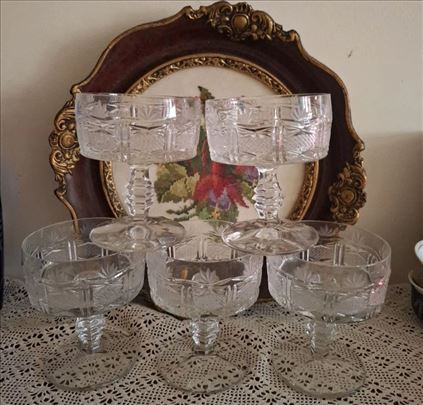 Kristalne case za sampanjac