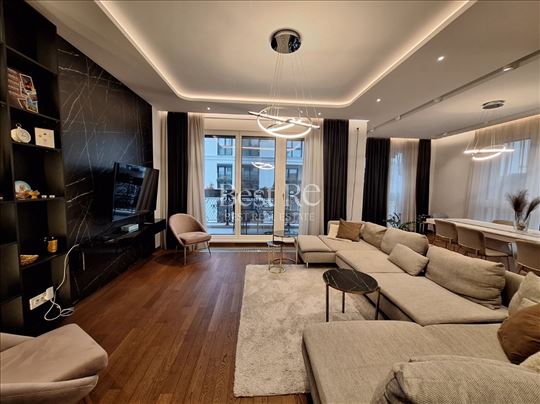 Odličan dupleks u atraktivnoj zgradi