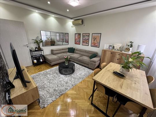 Odličan-namešten-Beo šoping centar