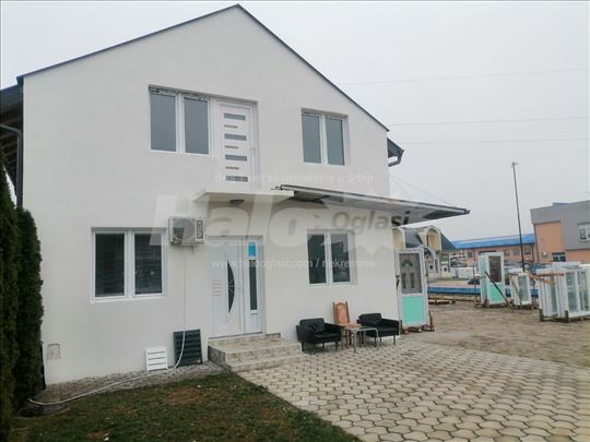 Poslovni prostor i magacin - Jagodina