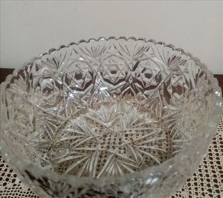 PREDIVNA KRISTALNA CINIJA