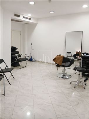 Lokala,uknjižen 20m²,Balkanska ulica